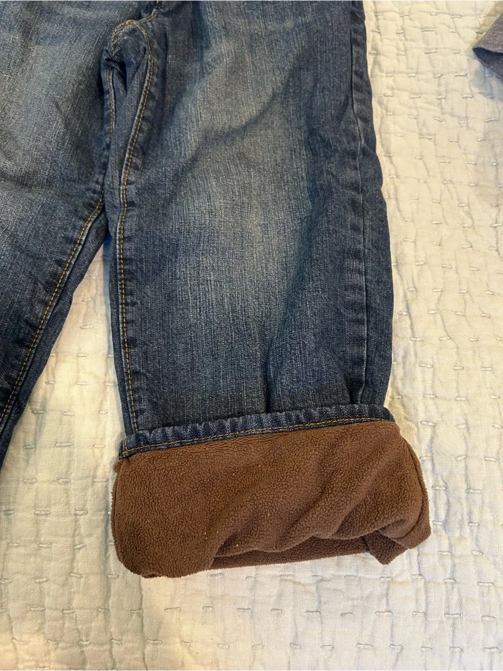 Old Navy Boys Fleece-lined jeans. Size 4T.